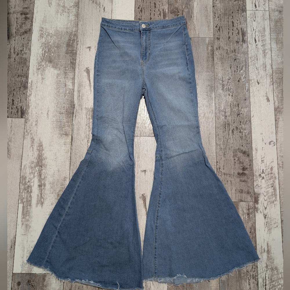 We The Free Just Float‎ On Flare Jeans Women's Size 28 - Picture 4 of 7